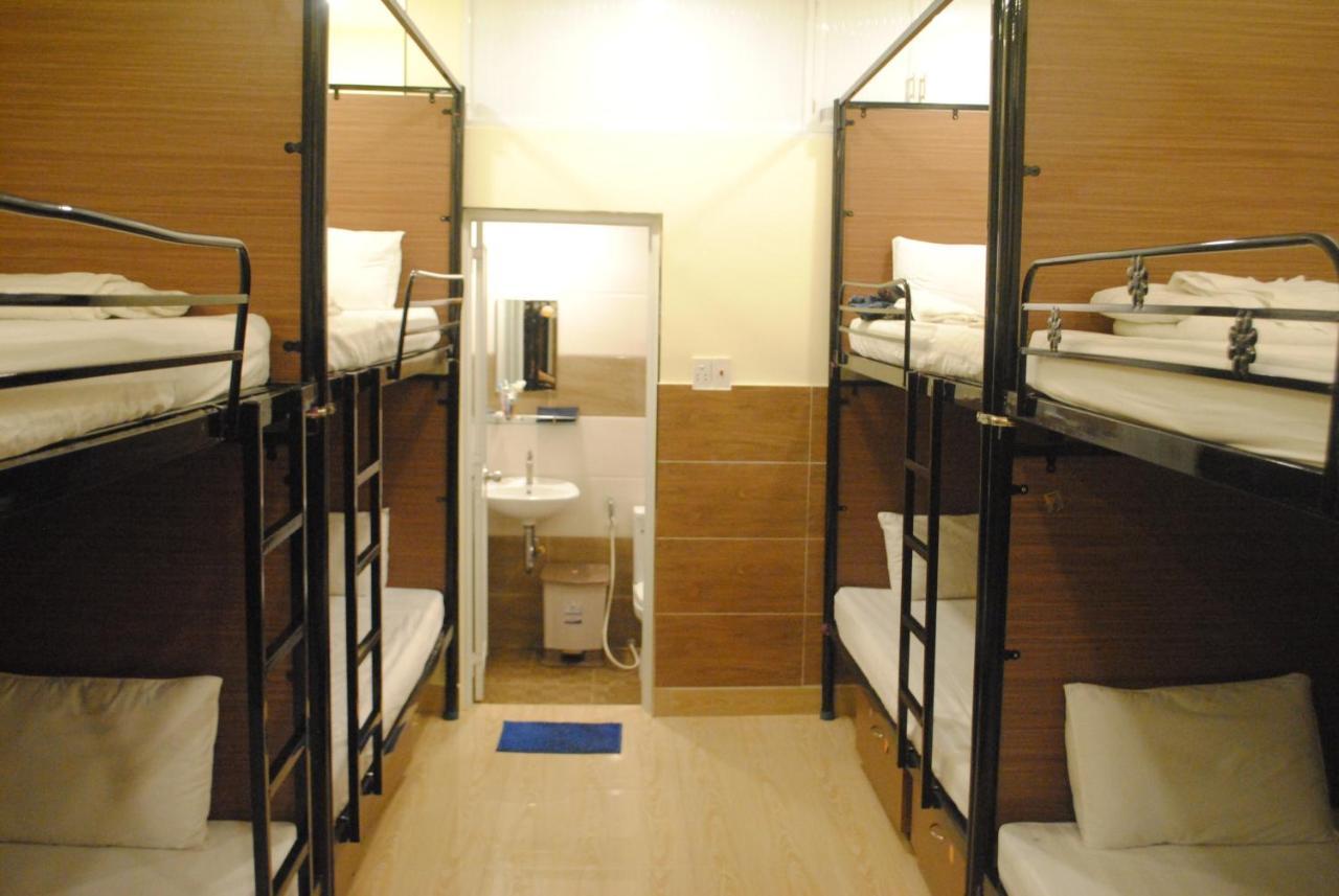 Language Exchange Hostel 1 Хошимин Екстериор снимка